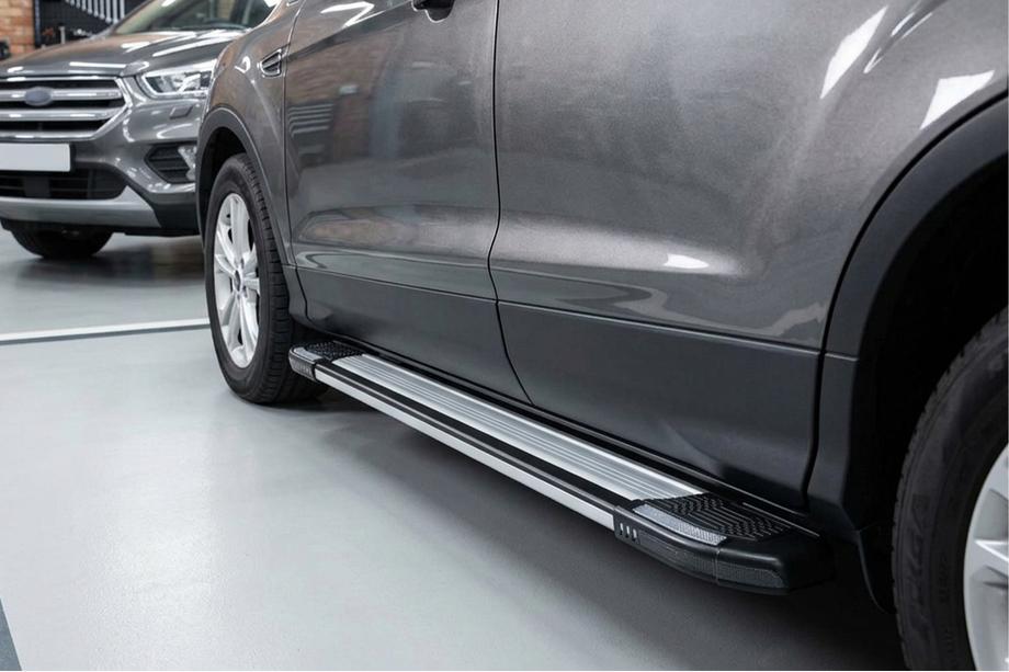 Ford Kuga/Escape 2013-2019 Progi Boczné Rainbow (2 szt., Aluminium) Image