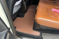 Toyota Land Cruiser 200 2007-2021 Gumowe dywaniki Carsuit (2007-2012, brązowe) zdjęcia 7