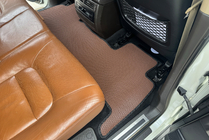 Toyota Land Cruiser 200 2007-2021 Gumowe dywaniki Carsuit (2007-2012, brązowe) zdjęcia 8