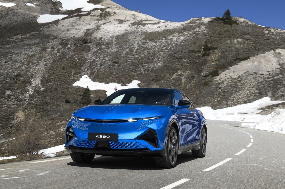 Test Alpine A390: Elektryczny fastback o dynamice sportowego auta