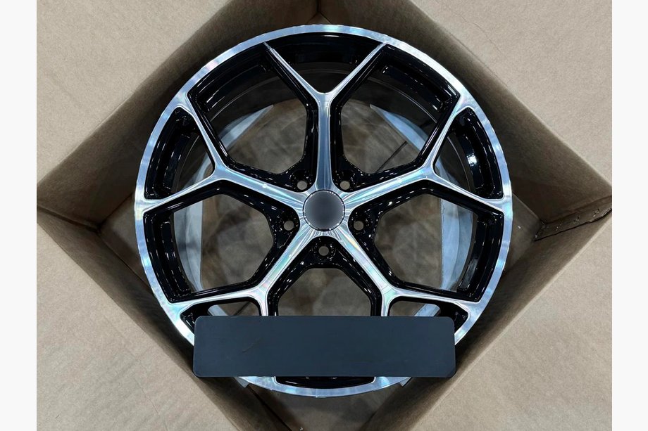 Audi A5 2016-2025 Kute felgi OEM R19 (Zestaw 4 szt.) Zdjęcia 1