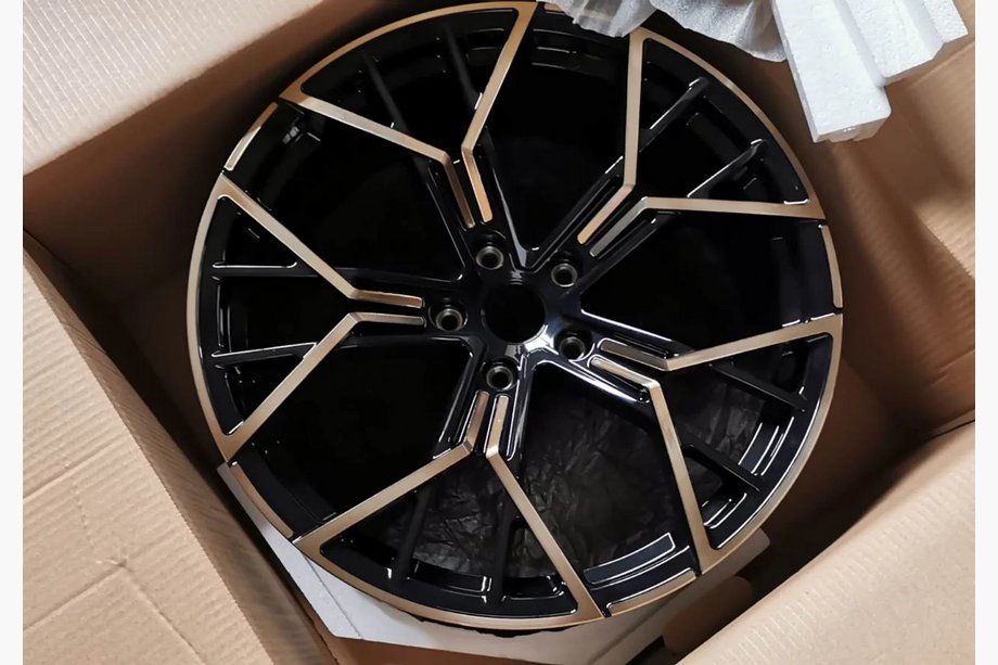 BMW 8 Series G14/G15/G16 2018- Kute felgi OEM R20 V1 (zestaw 4 szt.) Image