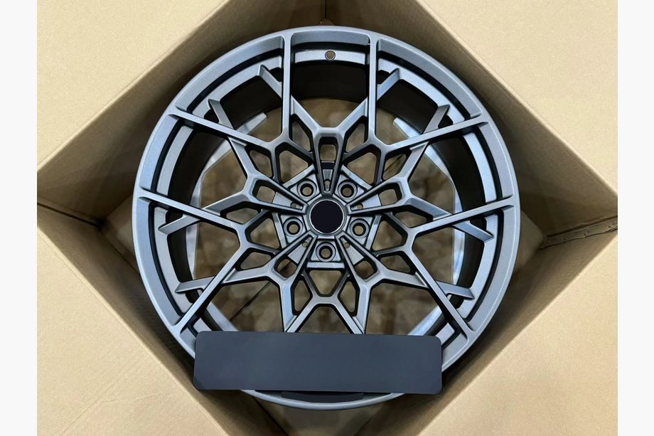 BMW 7 Series G70/G71 2022- Kute felgi OEM R22 V6 (zestaw 4 szt.) Image