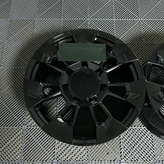 Kute felgi OEM R22 V2 (zestaw 4 szt.) zdjęcia 1