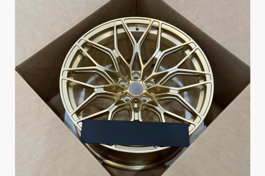 BMW 2 Series G42 2021- Kute felgi OEM R19 R20 V4 (Zestaw 4 szt.) Image