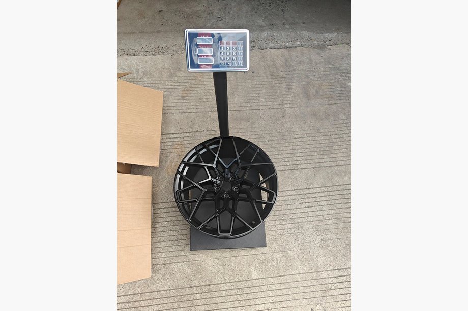 BMW 8 Series G14/G15/G16 2018- Kute felgi OEM R20 V3 (Zestaw 4 szt.) Zdjęcia 12