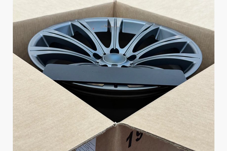 BMW 5 Series F10/F11 2010–2016 Kute felgi OEM R19 (Zestaw 4 szt.) Zdjęcia 7