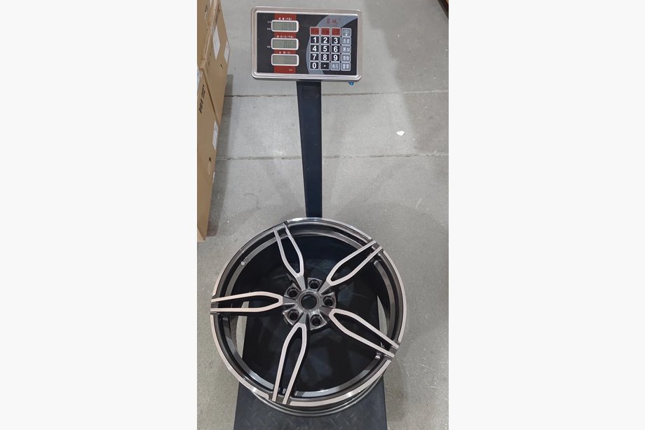 Ferrari 458 Italia 2009-2015 Kute felgi OEM R20 V2 (zestaw 4 szt.) Zdjęcia 12