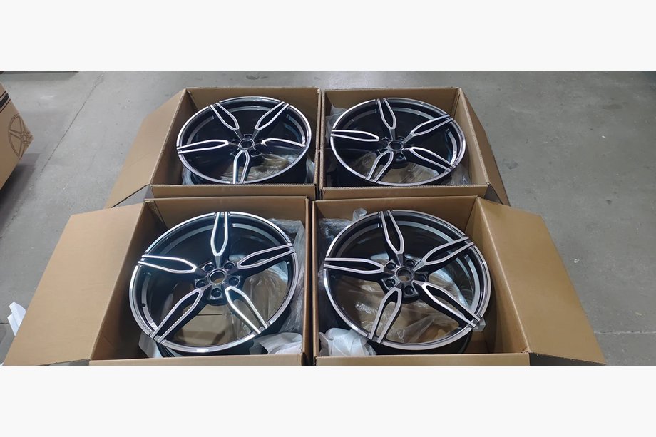 Ferrari 458 Italia 2009-2015 Kute felgi OEM R20 V2 (zestaw 4 szt.) Zdjęcia 7