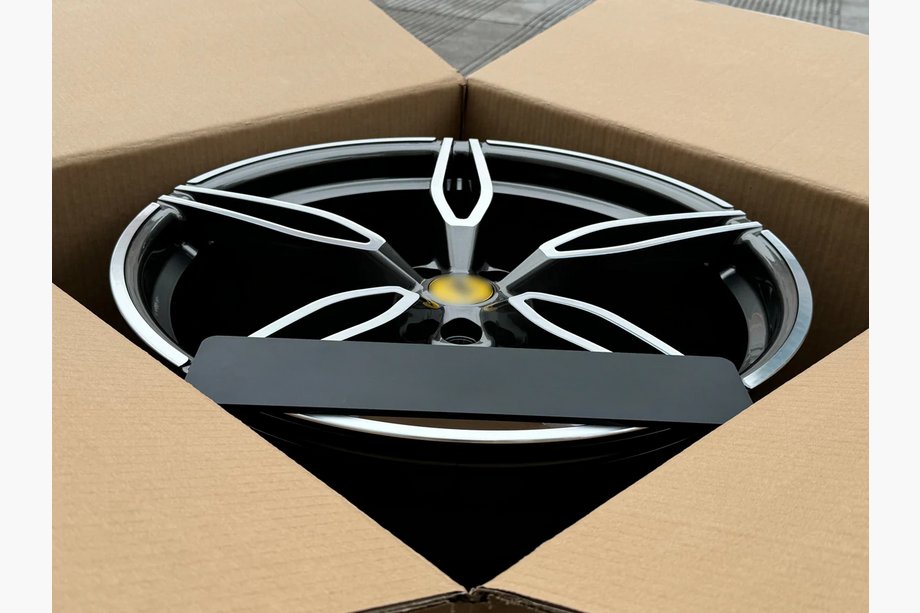 Ferrari 458 Italia 2009-2015 Kute felgi OEM R20 V2 (zestaw 4 szt.) Zdjęcia 8