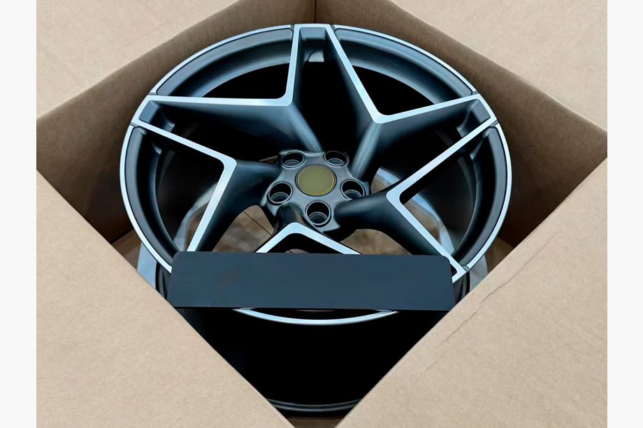 Ferrari 488 GTB 2015-2019 Kute felgi OEM R20 V4 (Zestaw 4 szt.) Zdjęcia 4