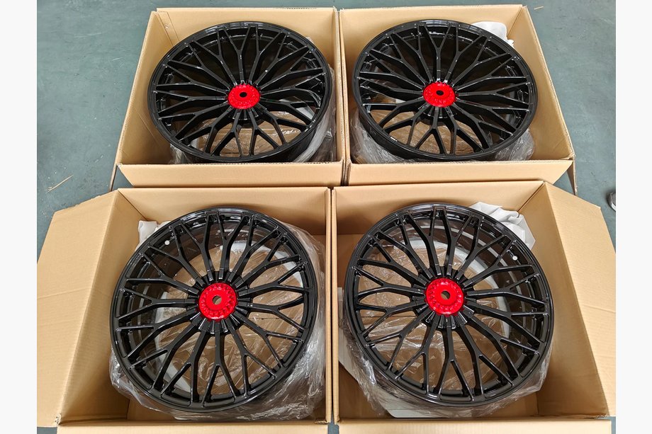 Lamborghini Aventador 2011-2022 Kute felgi OEM R20 R21 V4 (Zestaw 4 szt.) Zdjęcia 6