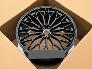 Lamborghini Urus 2018- Kute felgi OEM R23 V7 (Zestaw 4 szt.) zdjęcia 2