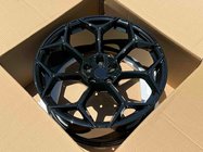 Lamborghini Urus 2018- Kute felgi OEM R23 V8 (zestaw 4 szt.) zdjęcia 2