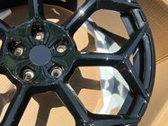 Lamborghini Urus 2018- Kute felgi OEM R23 V8 (zestaw 4 szt.) zdjęcia 6
