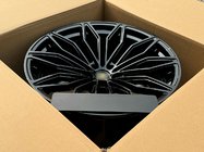 Lamborghini Urus 2018- Kute felgi OEM R23 V12 (zestaw 4 szt.) zdjęcia 5
