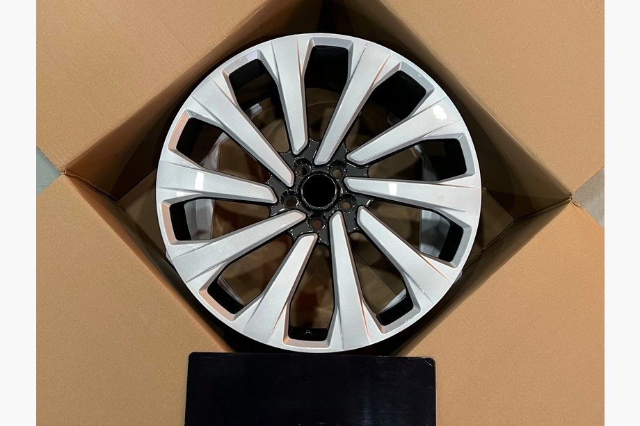 Range Rover V L460 2021- Kute felgi OEM R23 V3 (Zestaw 4 szt.) Image