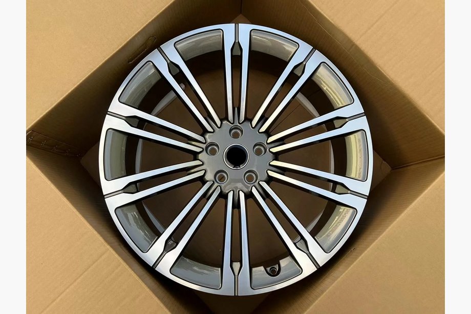 Range Rover IV L405 2013-2021 Kute felgi OEM R24 (Zestaw 4 szt.) Image