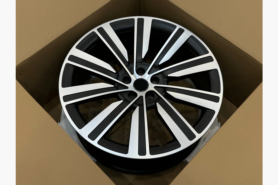 Range Rover V L460 2021- Kute felgi OEM R24 V7 (Zestaw 4 szt.) Zdjęcia 3