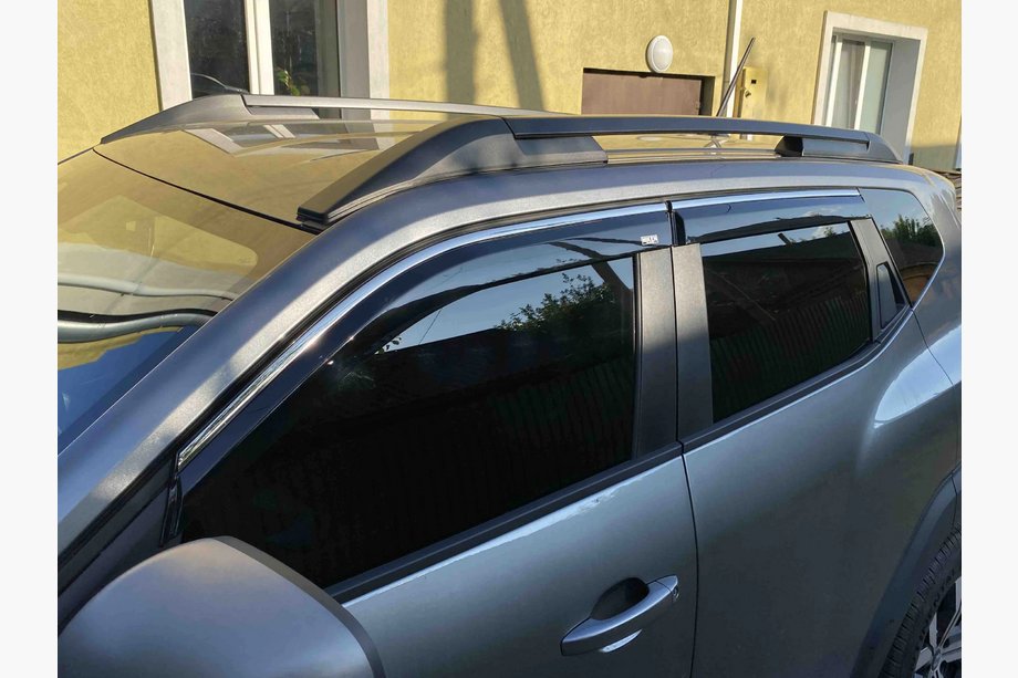 Dacia Duster 2024- Deflektory szyb z chromowaną listwą Niken Luxury (4 szt.) Zdjęcia 1