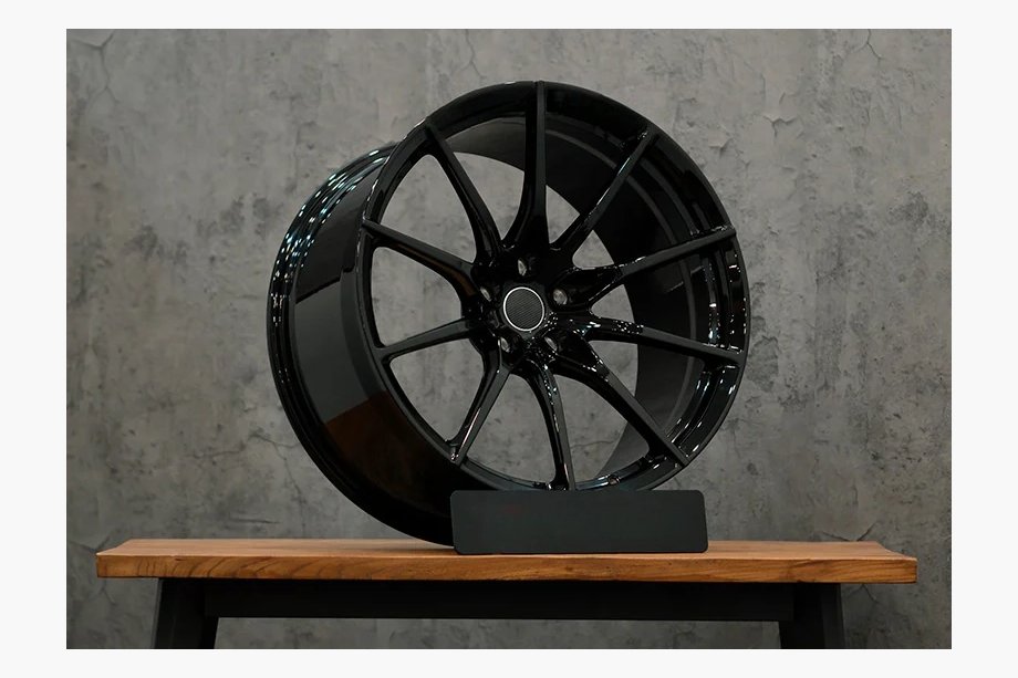 McLaren 540C/570S 2015-2020 Kute felgi OEM R22 (Zestaw 4 szt.) Image
