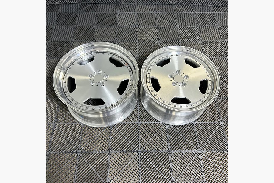 Mercedes S-class W222 2013-2022 Kute felgi OEM R20 (Zestaw 4 szt.) Image
