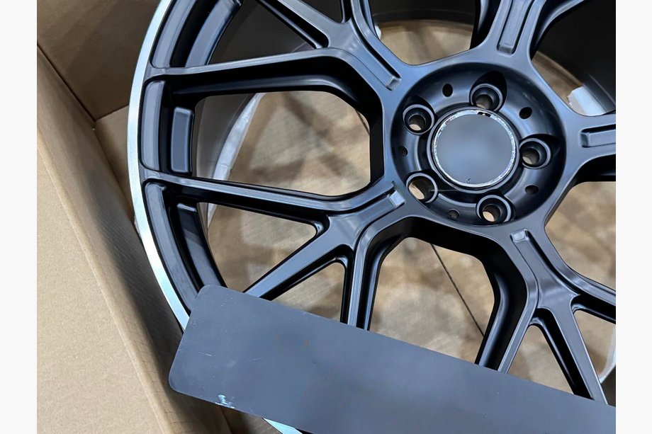 Mercedes E-class W213 2016-2023 Kute felgi OEM R21 (zestaw 4 szt.) Zdjęcia 9