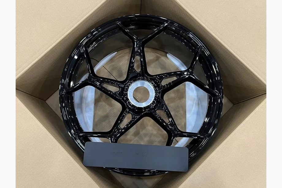 Porsche 911 (992) 2018– Kute felgi OEM R20 R21 V17 (Zestaw 4 szt.) Image