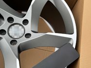 Porsche Taycan 2019- Kute felgi OEM R21 V4 (zestaw 4 szt.) zdjęcia 12