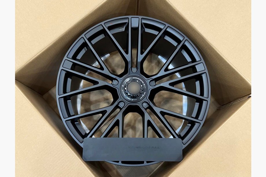 Porsche Panamera 2023– Kute felgi OEM R21 V9 (Zestaw 4 szt.) Image