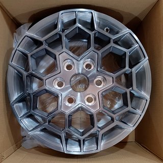 Kute felgi OEM R17 (zestaw 4 szt.) Toyota Land Cruiser Prado 250 2023- zdjęcia 1