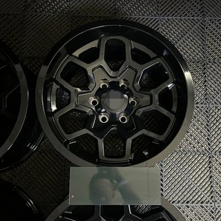 Kute felgi OEM R17 (zestaw 4 szt.) Toyota Hilux 2015- zdjęcia 1