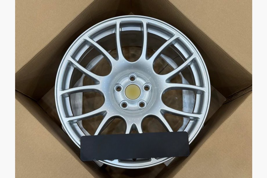 Ferrari 360 Kute felgi OEM R19 V2 (Zestaw 4 szt.) Image