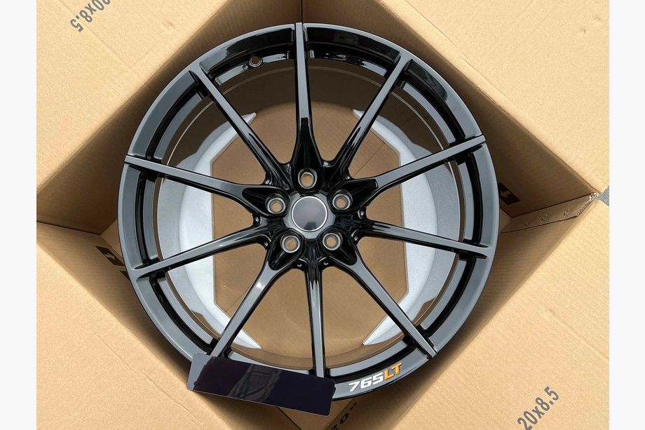 McLaren 765LT Kute felgi OEM R19 R20 V1 (Zestaw 4 szt.) Zdjęcia 1
