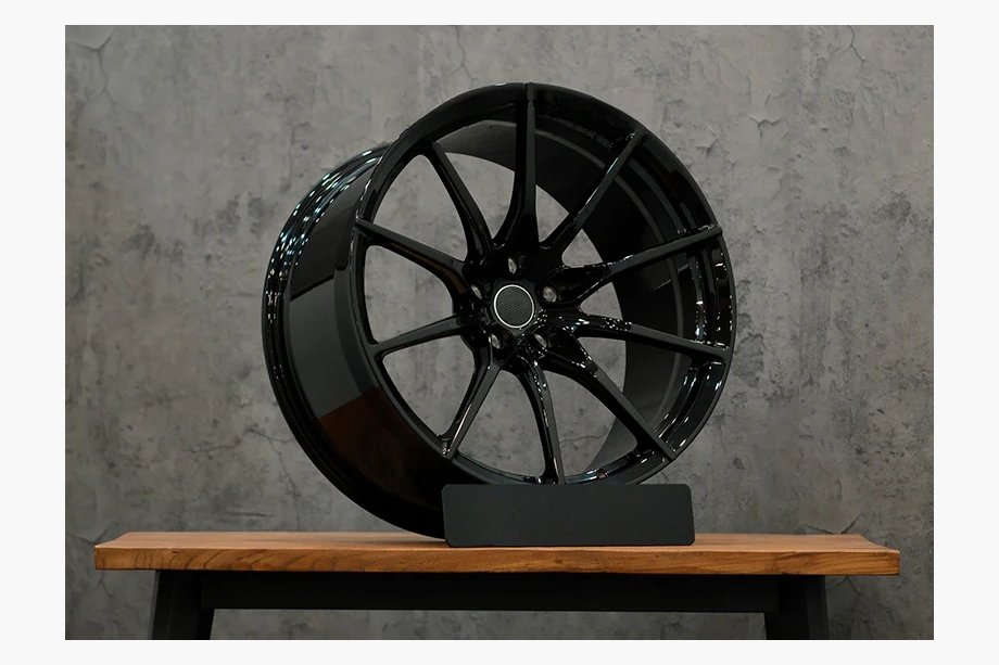 McLaren 540C/570S 2015-2020 Kute felgi OEM R19 R20 V2 (Zestaw 4 szt.) Image