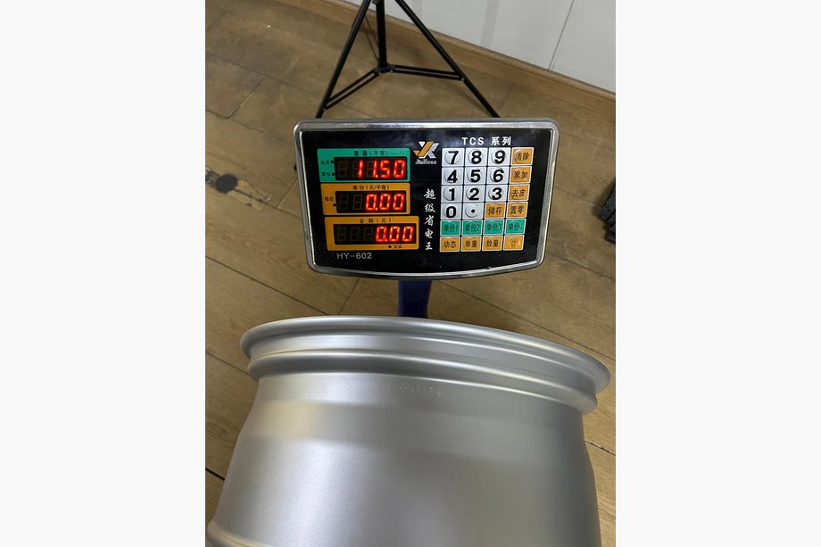 McLaren Artura Kute felgi OEM R19 R20 (Zestaw 4 szt.) Zdjęcia 10