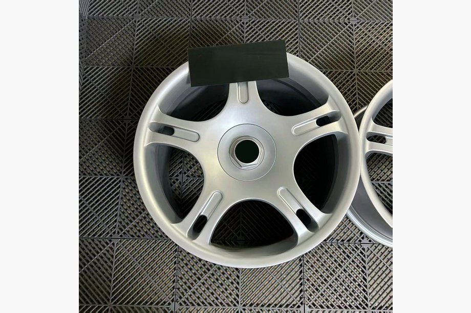 McLaren Artura Kute felgi OEM R19 R20 (Zestaw 4 szt.) Zdjęcia 5