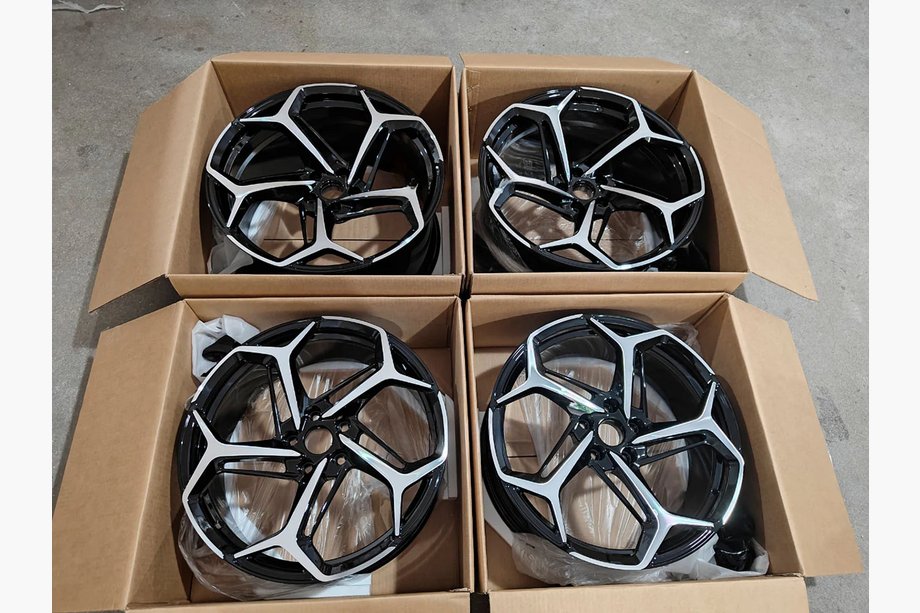 McLaren GT Kute felgi OEM R19 R20 (Zestaw 4 szt.) Zdjęcia 11