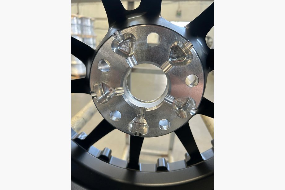 McLaren 720S Kute felgi OEM R18 (zestaw 4 szt.) Zdjęcia 11
