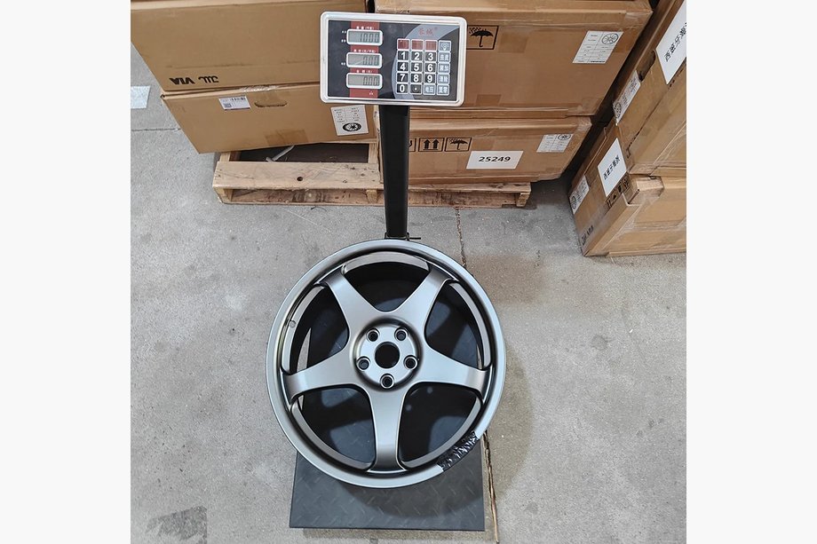 McLaren 765LT Kute felgi OEM R19 R20 V2 (Zestaw 4 szt.) Zdjęcia 12