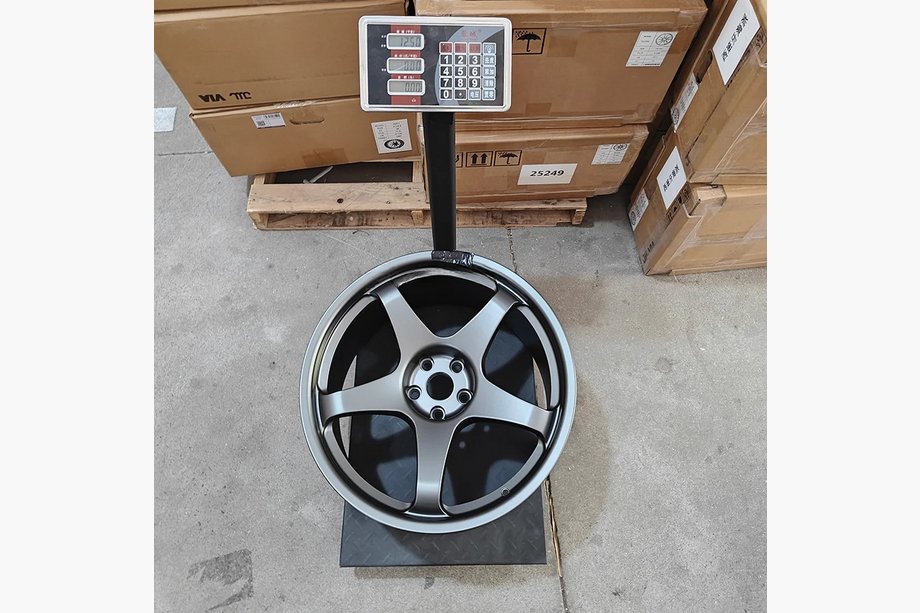 McLaren 765LT Kute felgi OEM R19 R20 V2 (Zestaw 4 szt.) Zdjęcia 11