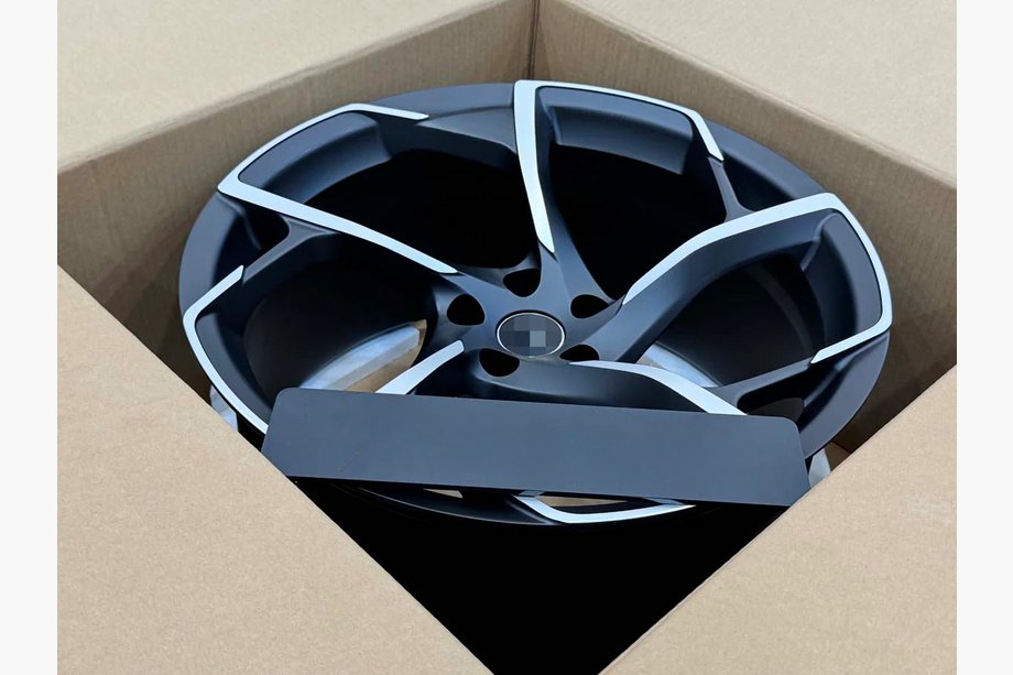 McLaren 720S Kute felgi OEM R19 R20 V4 (Zestaw 4 szt.) Zdjęcia 4