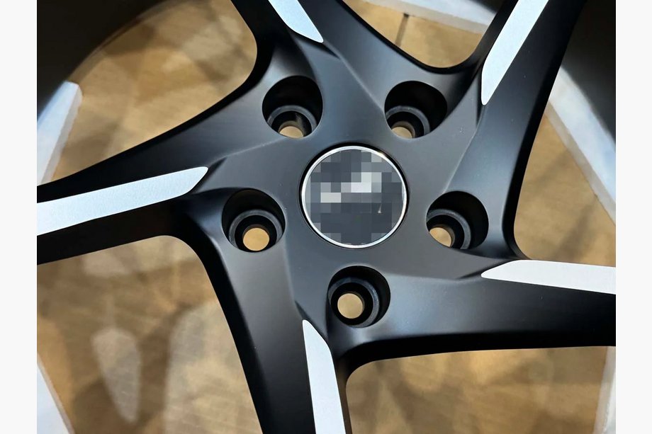 McLaren 720S Kute felgi OEM R19 R20 V4 (Zestaw 4 szt.) Zdjęcia 9