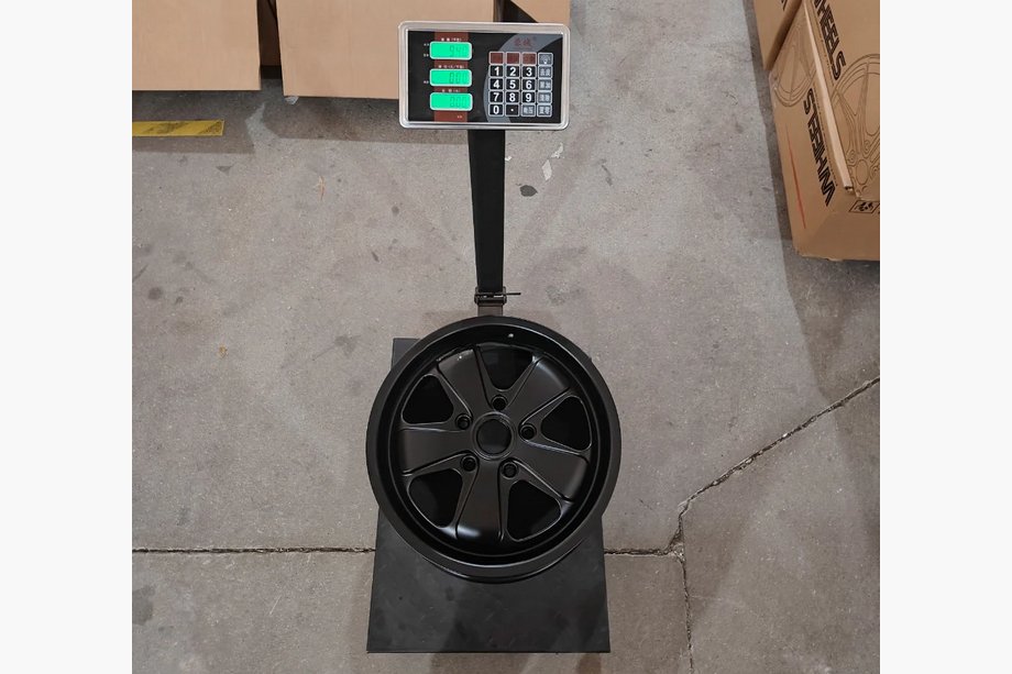 Porsche 911 (993) 1991–1998 Kute felgi OEM R17 (zestaw 4 szt.) Zdjęcia 11