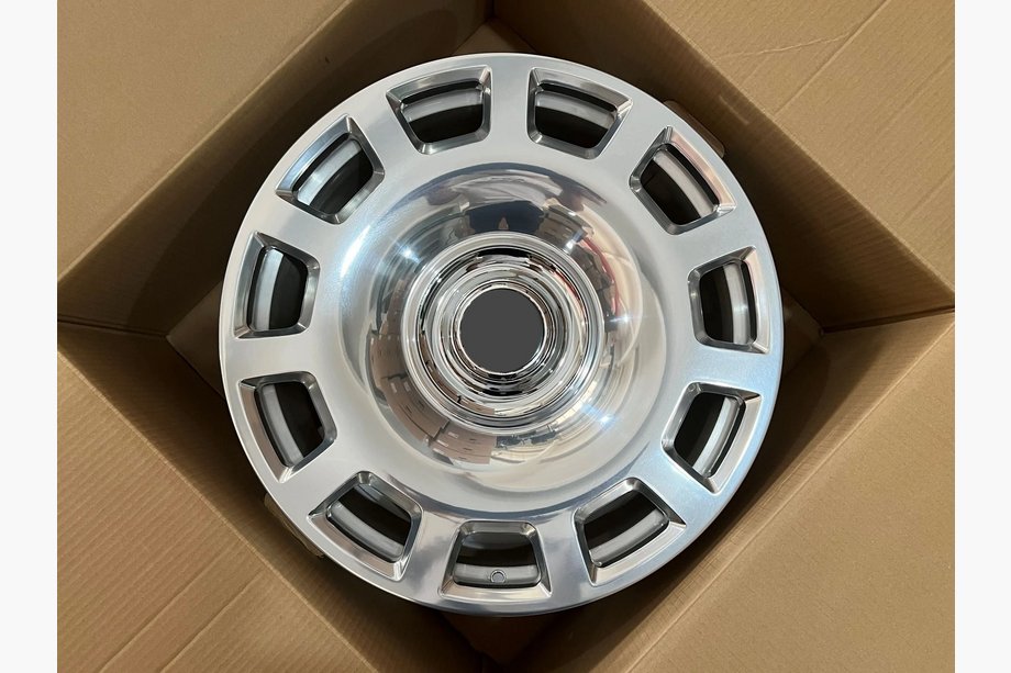 Rolls-Royce Spectre 2023– Kute felgi OEM R21 R22 (Zestaw 4 szt.) Image
