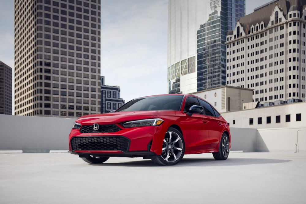 Honda Civic Sedan 2024: przegląd odświeżonego kompaktu