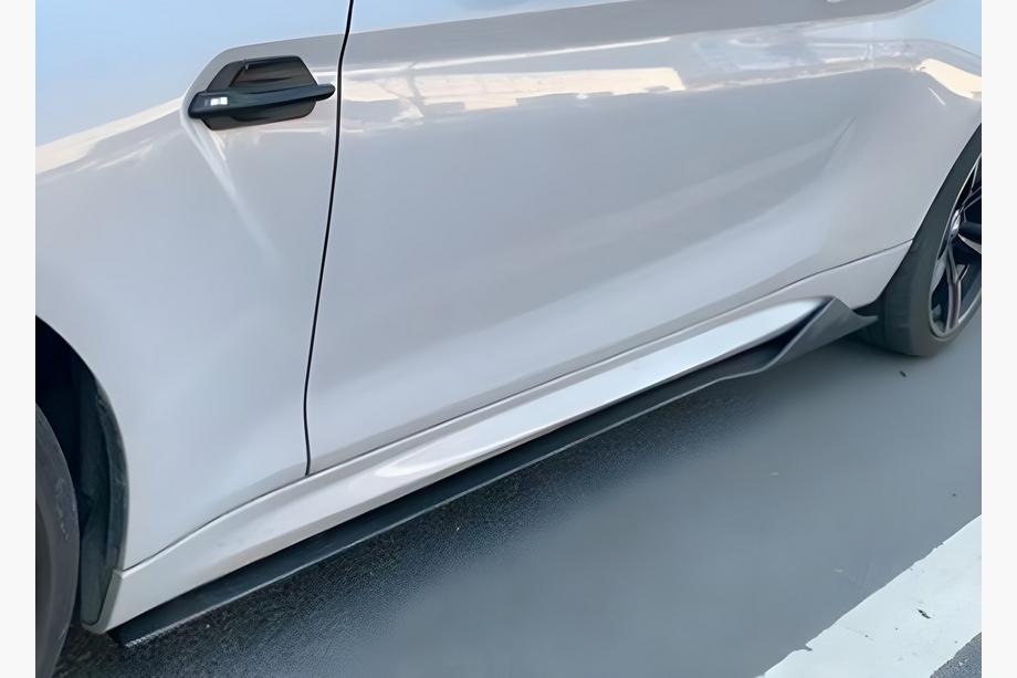 BMW 2 Series F22/F23 2014-2021 Nakładki progowe CS-Style (ABS) Image