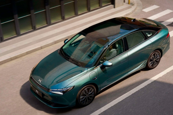 Test Xpeng P5: kompaktowy elektryczny sedan do dynamicznego miasta