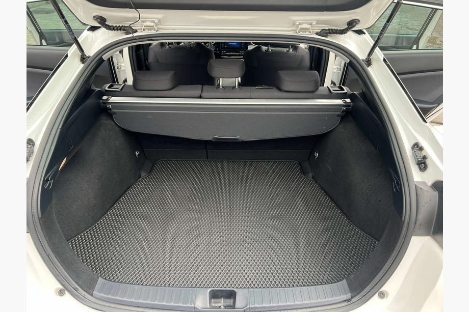 Toyota Prius 2015-2022 Mata bagażnika EVA (LB, Czarny) Image