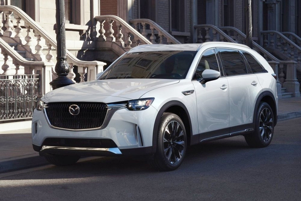 Test Mazda CX-90: flagowy SUV z trzema rzędami siedzeń